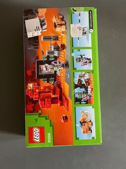 LEGO® Minecraft® 21255 Přepadení v portálu do Netheru - 2