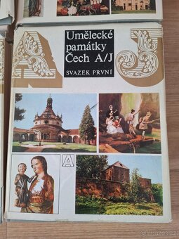 Prodám Umělecké památky ČR celou kolekci 4 knih - 2