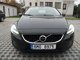 AKCE Volvo V40 D3 150k.s Momentum Automat po 1.majiteli - 2