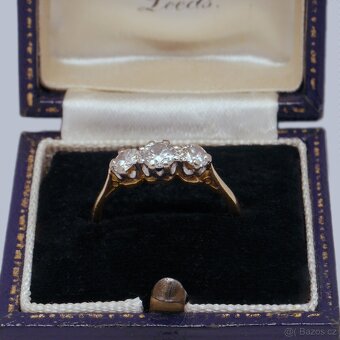 Zlatý prsten s diamanty - 2