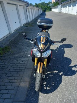 Triumph Speed Triple 1050 R - 2