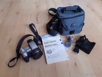 SONY Cyber-shot DSC-H1 + příslušenství - 2