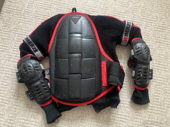 Emerze vel. 8 - dětský chránič - 2