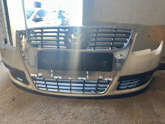 VW Passat B6 predni naraznik - 2