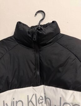 Calvin Klein Bunda INSTITUTIONAL - 2