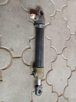 Pístnice E 514 - 2