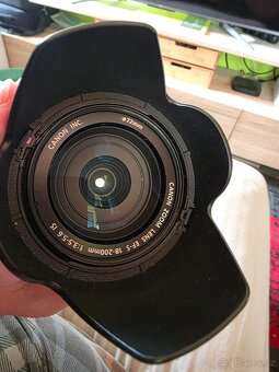 Canon ef -s 18-200mm - 2