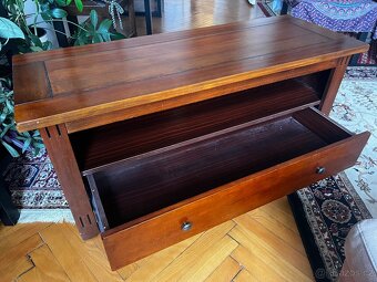 Prodám TV stolek / komoda pod tv - 2