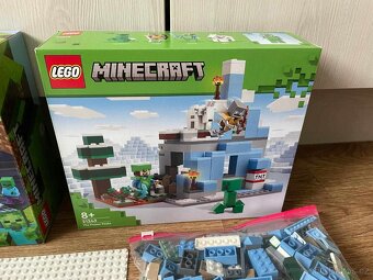 Prodám Lego Minecraft v TOP stavu kompletní 2 x 21243, 21186 - 2