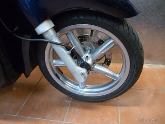 Aprilia Scarabeo 200. rok 2002. Najeto 34677km. - 2