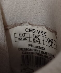 Dívčí brusle, nastavitelná velikost 32-35 - 2