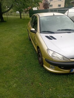 Peugeot 2061.4 benzín 55 kw - 2
