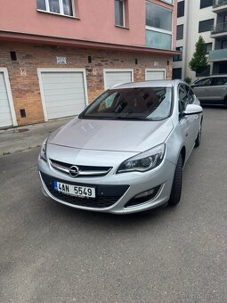 Opel Astra J Sport Tourer - 2