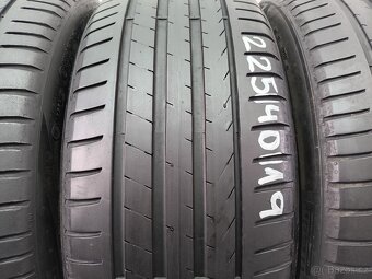 Letní pneu 225/40/19 Pirelli - 2