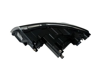 Pravý přední halogen 1Z1941016F Škoda Octavia 2 FL r.v. 2011 - 2