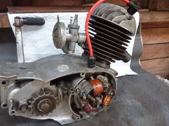ČZ 125 B,T - motor - 2