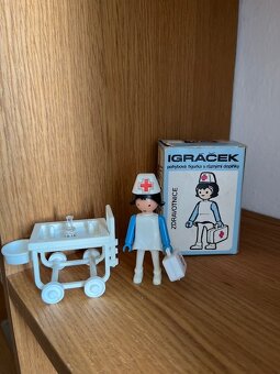Retro Igráček - Zdravotnice - 2
