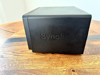 Synology DS1618+, 16GB RAM, Noctua fans - 2