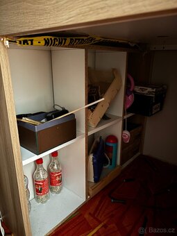 Vyvýšená dětská postel 90x200, knihovna, šuplíky, poličky - 2