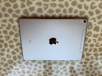 📱 Apple iPad Pro 9,7” (2016) – 128 GB + Cellular (SIM) - 2