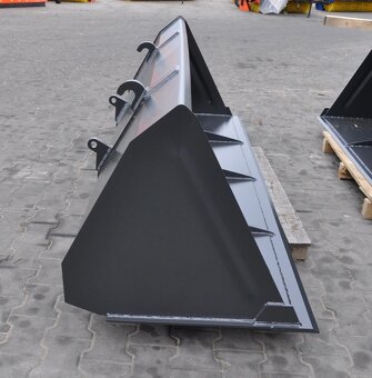 Lžíce na traktor - 2