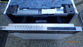 Myčka vestavná SIGURO SGR-DW-B601S Profi Care čt - 2