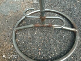 Věšák kovový - 2