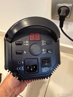 Studiový blesk Jinbei Caler ECD-V-600 - 2