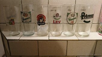 Pivni sklenice, tretinky,pullitry. - 2