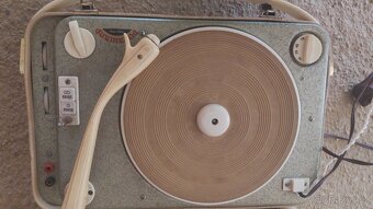 Prodám starý gramofon Donauland . - 2