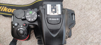 prodám zrcadlovku Nikon D5600 - 2