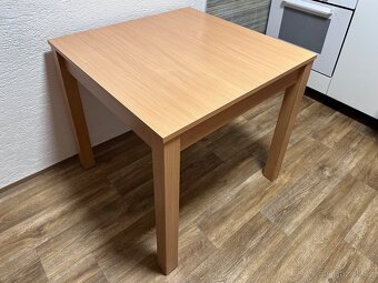 Jídelní stůl 80x80 cm. - 2