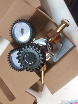 Argon 8l 200Bar nová, plná - 2