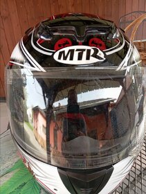 Prodám moto helmu MTR - 2