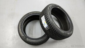 Zimní pneu 235/45 R18 GoodYear Ultragrip - 2