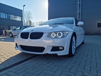 BMW E93 LCI 330I 200kW 6 st. Manuál Tovární M Paket Cabrio - 2