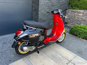 Vespa Primavera 125 Mickey Mouse - 2