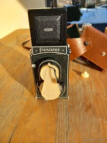 Prodám starý fotoaparát Flexaret IV - 2
