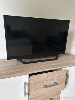 Smart Sony TV - 2
