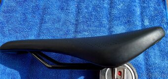 Sedlo Bontrager 14 cm šířka, 27 cm délka - 2