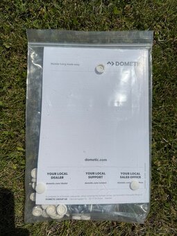 Okno Dometic - 2