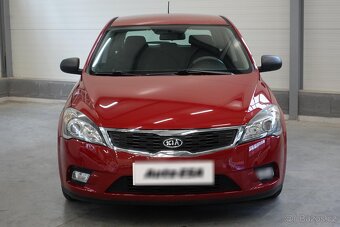 Kia Ceed 1.4i , 77 kW benzín, 2011 - 2