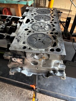 Audi A4 B7 hlava motoru Brd 125kw - 2