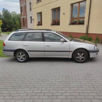 prodám TOYOTA AVENSIS kombi, benzín, 1.6, 81 kW - 2