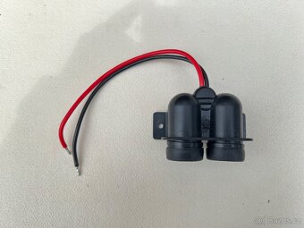 Dvojitá zapalovačová zásuvka 12V DC - 2