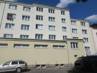 NA PRODEJ - ZDĚNÝ BYT 2+1+2x SKLEP, PÍSEK - MÍROVÉ NÁMĚSTÍ - 2
