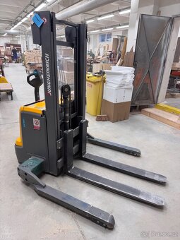 Elektrický VZV EJC B20 AKU - pouze 931 Mth. - 2