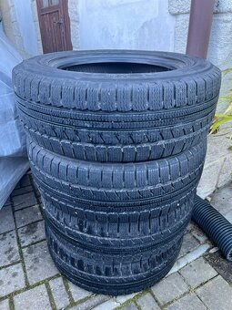 Zimní pneu NOKIAN 215/65 R16C - 2