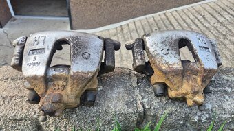 Mazda 5 cw, třmeny s držáky - 2