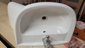 Nástěnné umyvadlo 1ks - 2